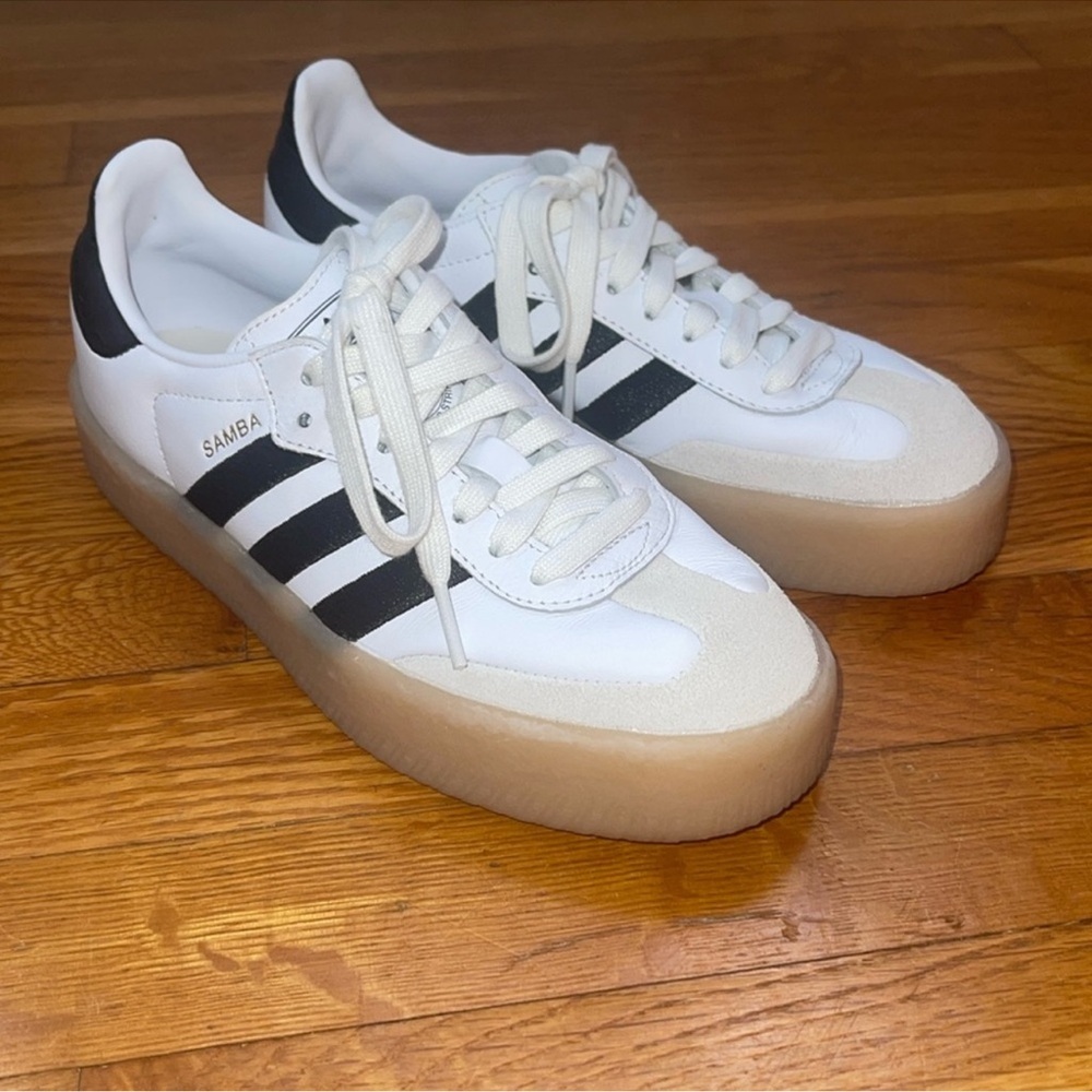 Adidas Sambae sneakers never worn.